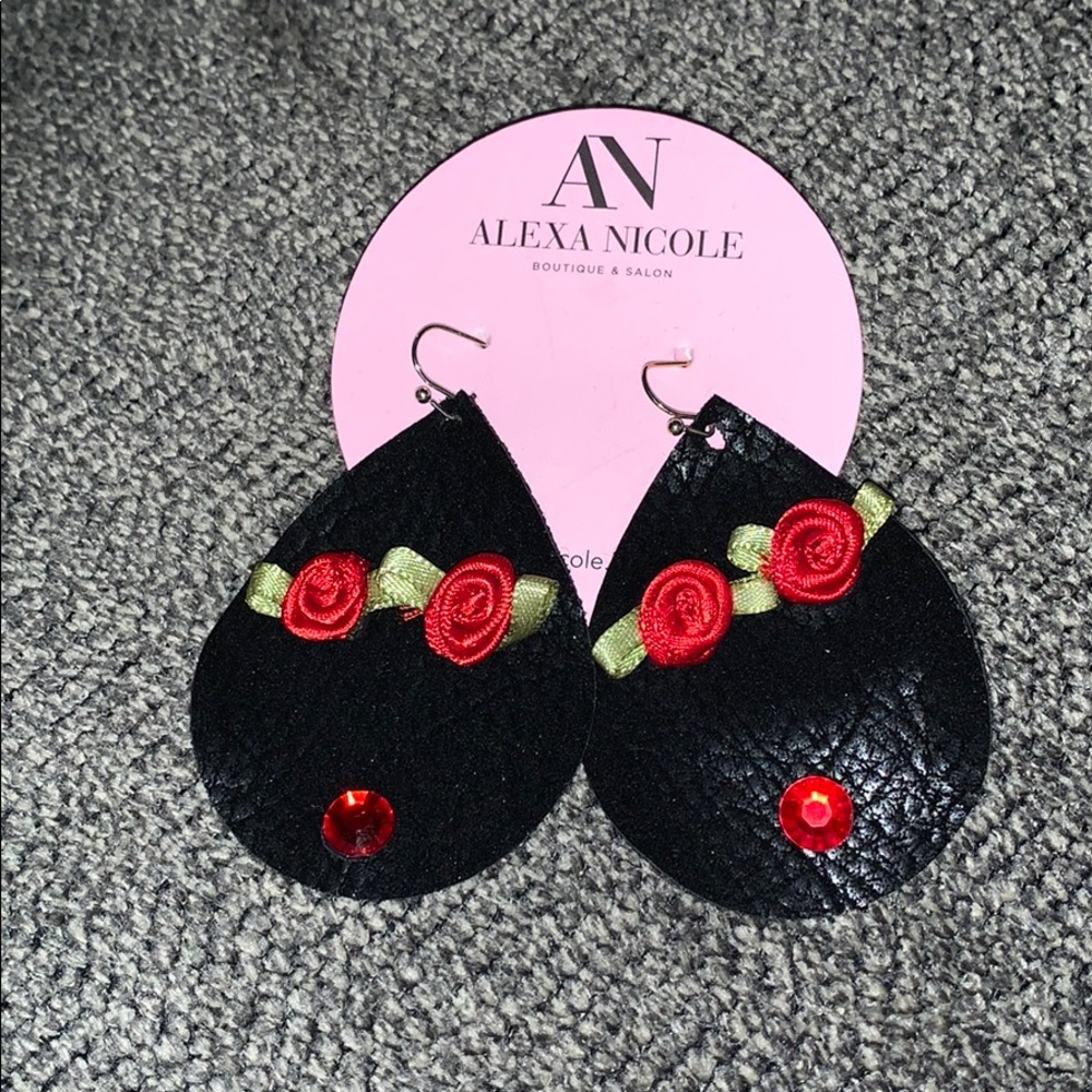 🖤VALENTINE EARRINGS❤️